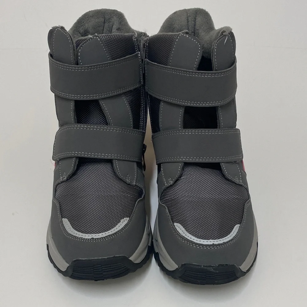 Komforme Kid’s Gray and Pink Girl’s Snow Boots size 4